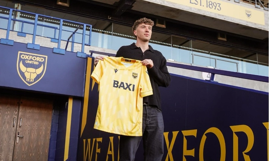 <p>DPR Setuju Naturalisasi Eddy Markx, Victor Geypens, dan Ole Romeny</p>