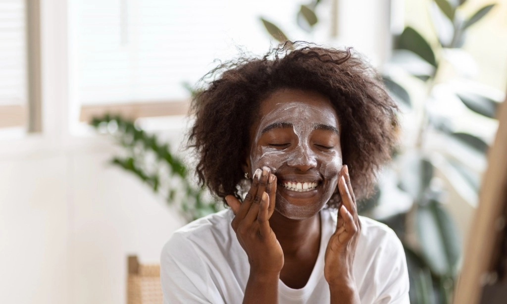 <p>Memahami Ragam Jenis <em>Double Cleansing&nbsp;</em>Untuk Wajah Terawat</p>