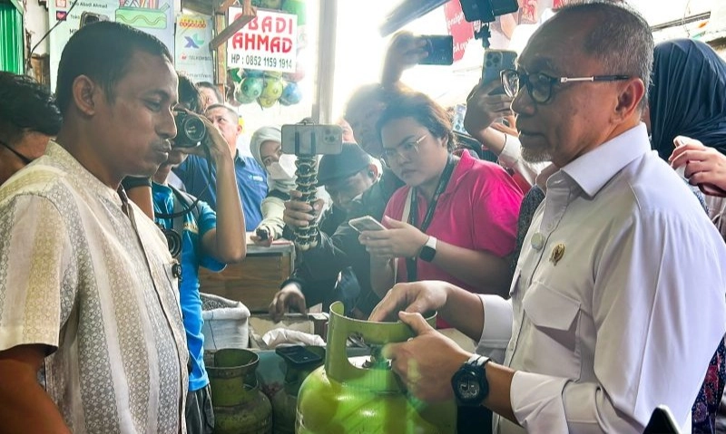 <p>Zulhas: Gas Elpiji 3 Kg Kembali Normal Setelah Perintah Presiden</p>