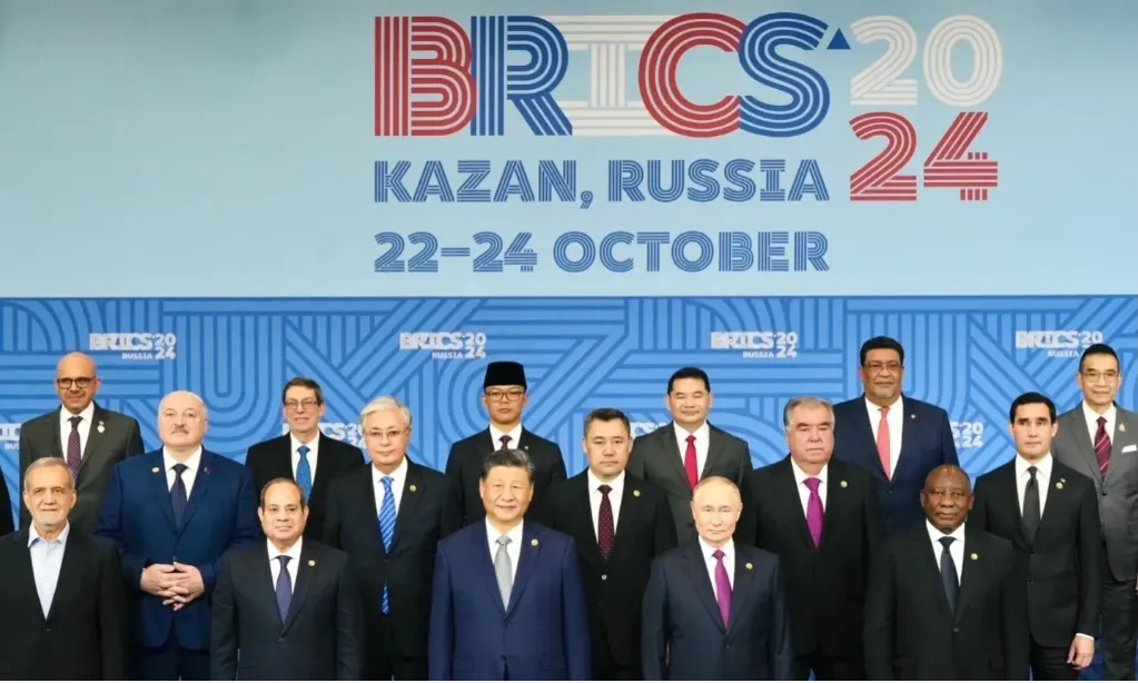 <p>Ekonom: Keanggotaan RI Di BRICS Bukan Berarti Dukung Dedolarisasi</p>