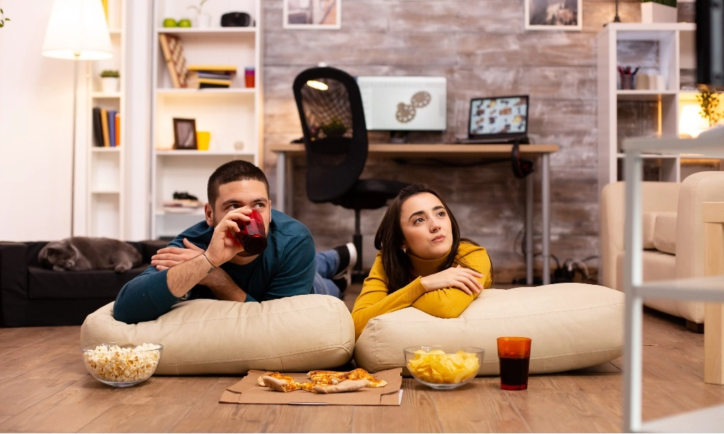 <p>Dampak Buruk Dari Kebiasaan Nonton Film Secara Maraton</p>