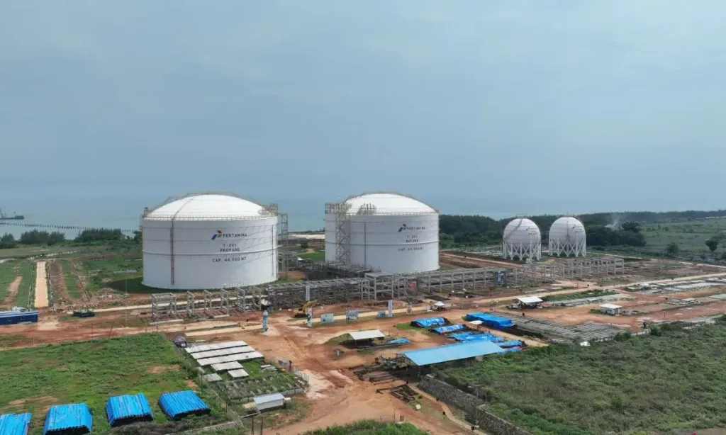 <p>WIKA Bidik Proyek LPG Tuban Rampung 2026</p>