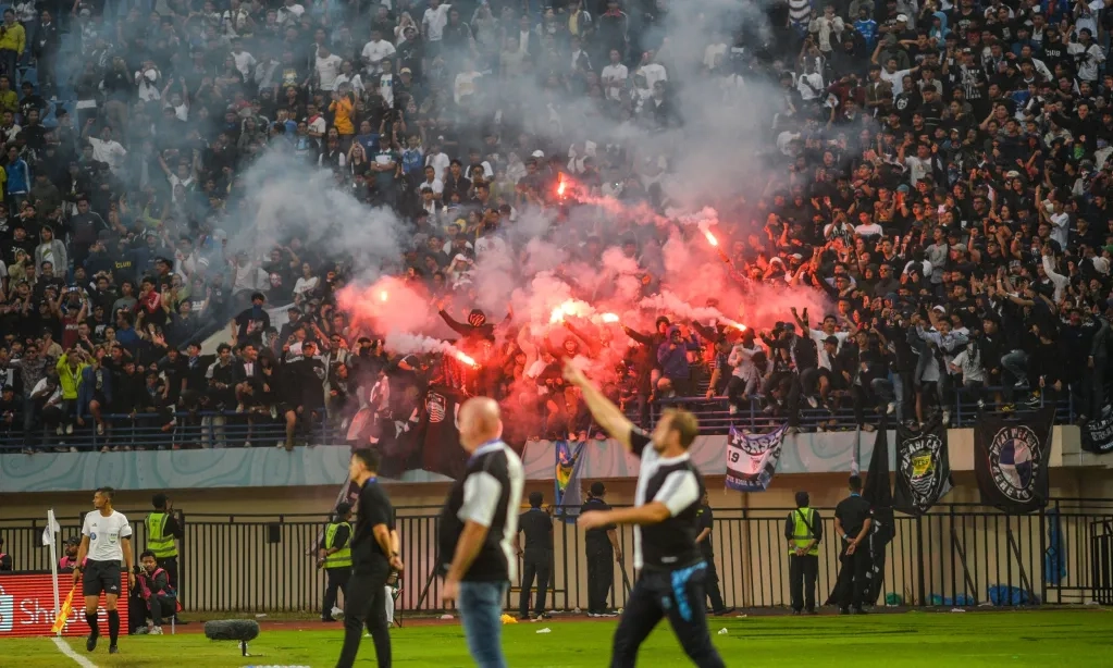 <p>Dua Ribu Polisi Amankan Laga Persija Vs Persib</p>