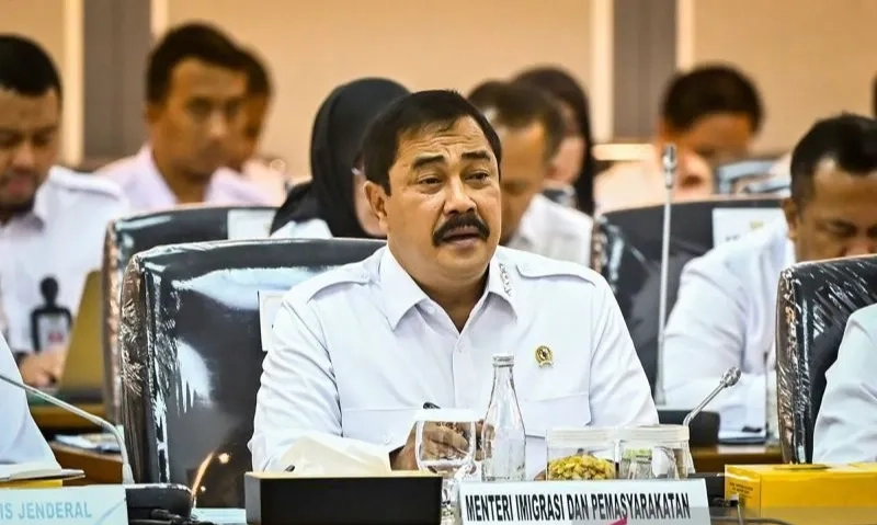 <p>71 Pegawai Imigrasi Dinonaktifkan Imbas Kasus Pungli WN China</p>