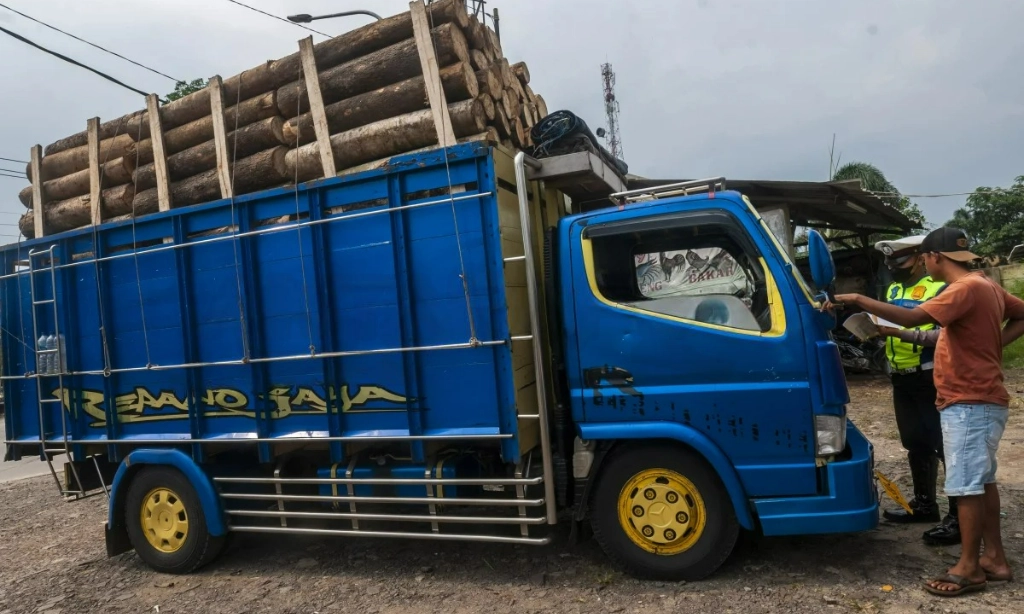 <p>Pemerintah Segera Larang Semua Truk ODOL Mengaspal</p>