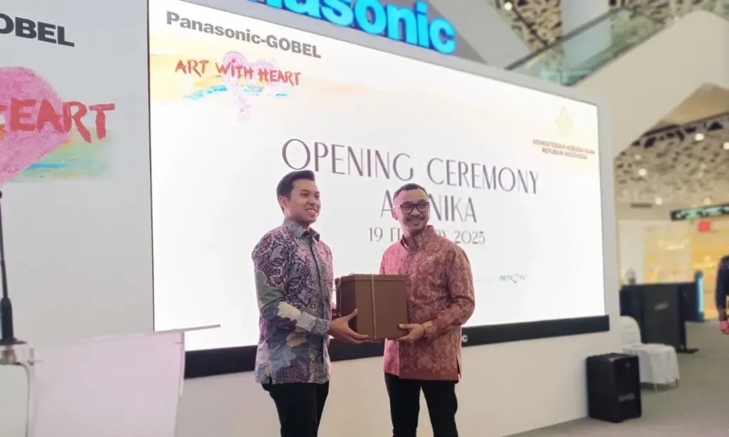 <p>Panasonic-Gobel Bangun Inklusivitas Kesenian Lewat&nbsp;<em id="isPasted">Art With Heart</em>&nbsp;</p>