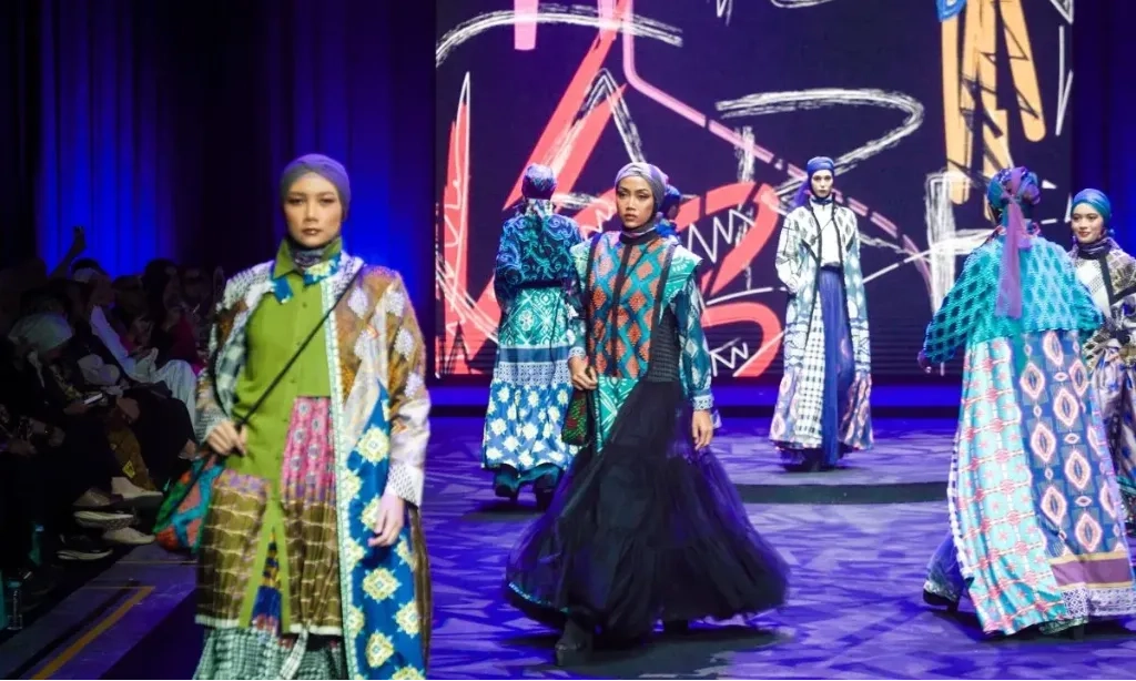 <p id="isPasted">Kemenperin Bidik Lima Negara Jadi Pasar Ekspor Fesyen Muslim RI</p><p>&nbsp;</p>