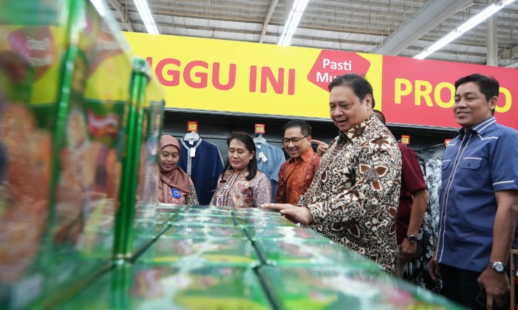 <p id="isPasted">Diskon <em>Friday Mubarak</em>, Dorong Konsumsi Masyarakat Selama Ramadan</p>