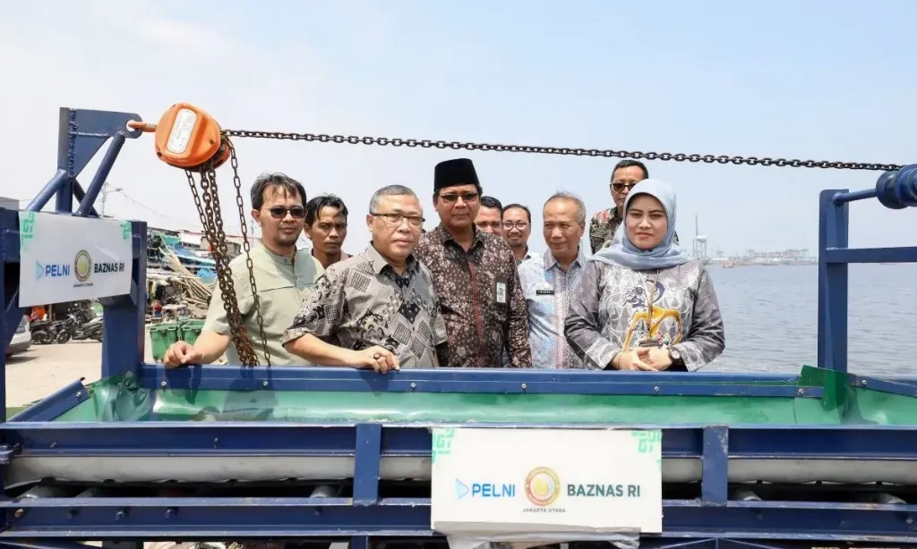 <p>Baznas Gandeng Pelni Bantu UMKM Manfaatkan Limbah Kerang Hijau</p>