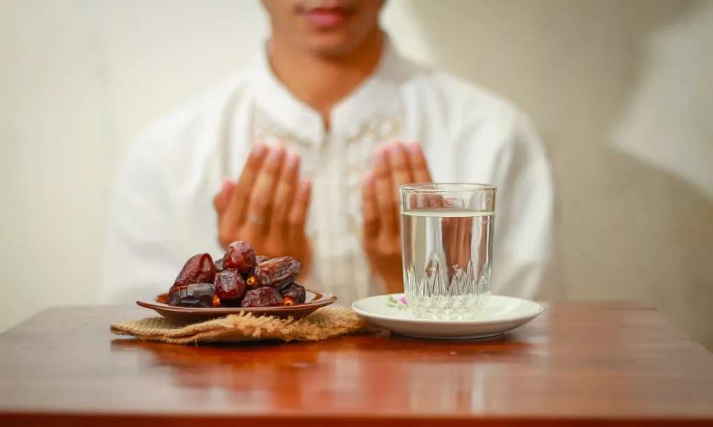 <p>Menu MBG Saat Ramadan: Roti, Susu, Telur dan Kurma</p>