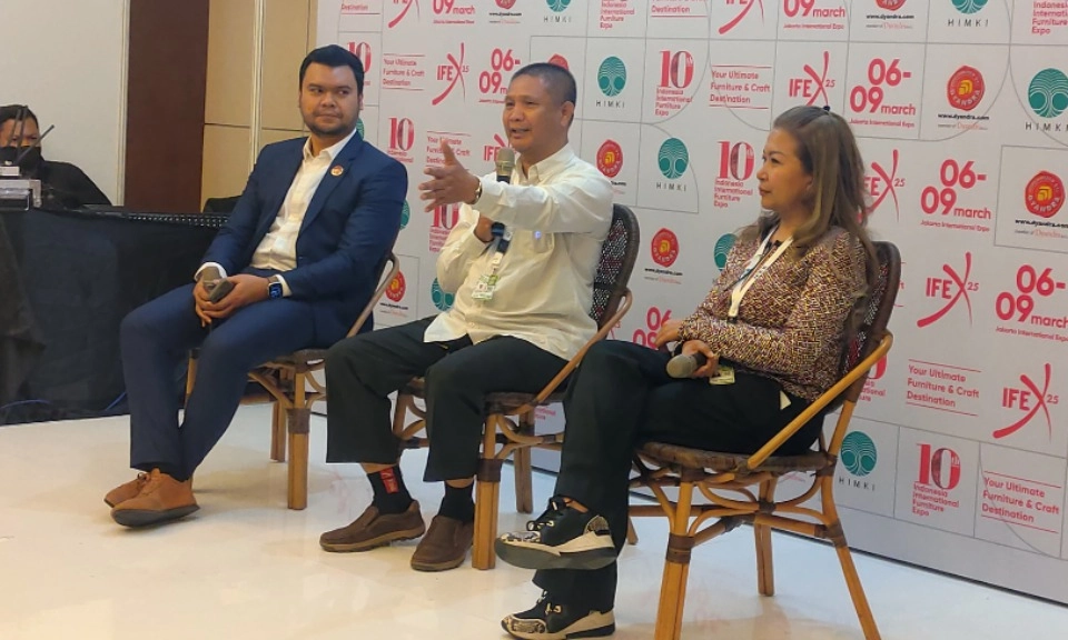 <p>Waspada Tarif Tinggi AS, Industri Mebel RI Sasar Pasar Timur Tengah</p>