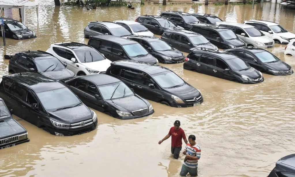 <p>Penyebab Banjir Bekasi Alih Fungsi Lahan DAS</p>