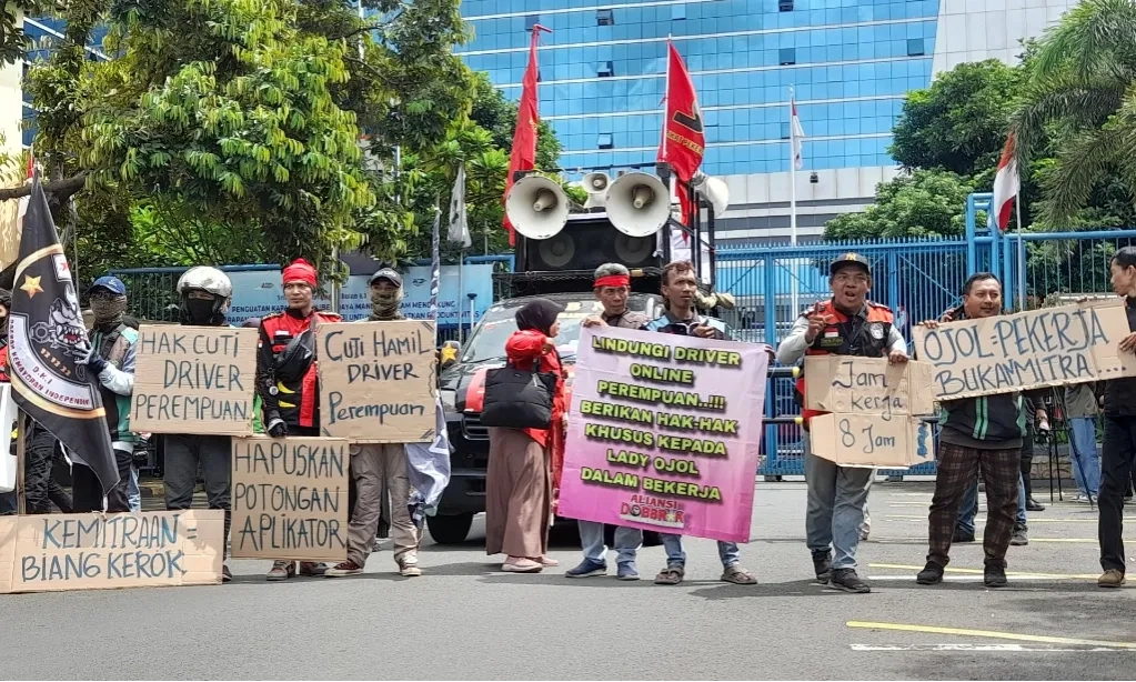 <p>Akademisi Sebut Jaminan Ojol Dapat THR Butuh Perubahan Ini</p>