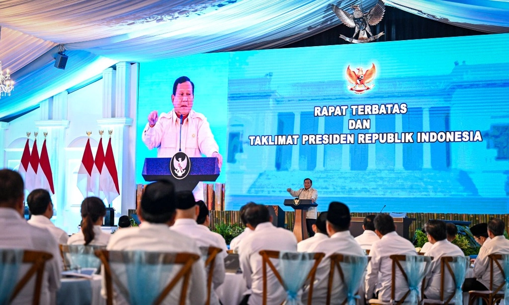 <p>Relevansi Pertumbuhan Ekonomi Di Tengah Efisensi Anggaran</p>