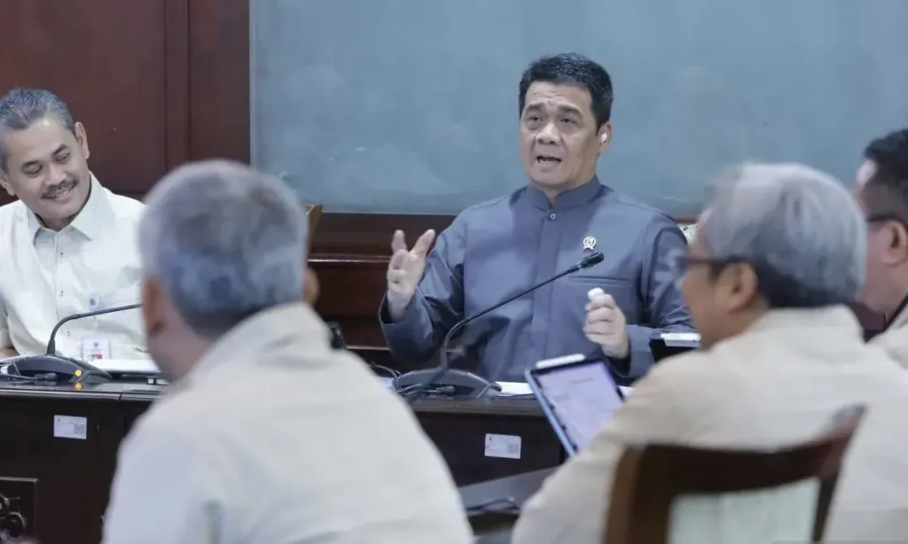 <p id="isPasted">Kemendes Minta Ikatan Arsitek Indonesia (IAI) Buat <em>Design </em>Pengembangan Desa</p>