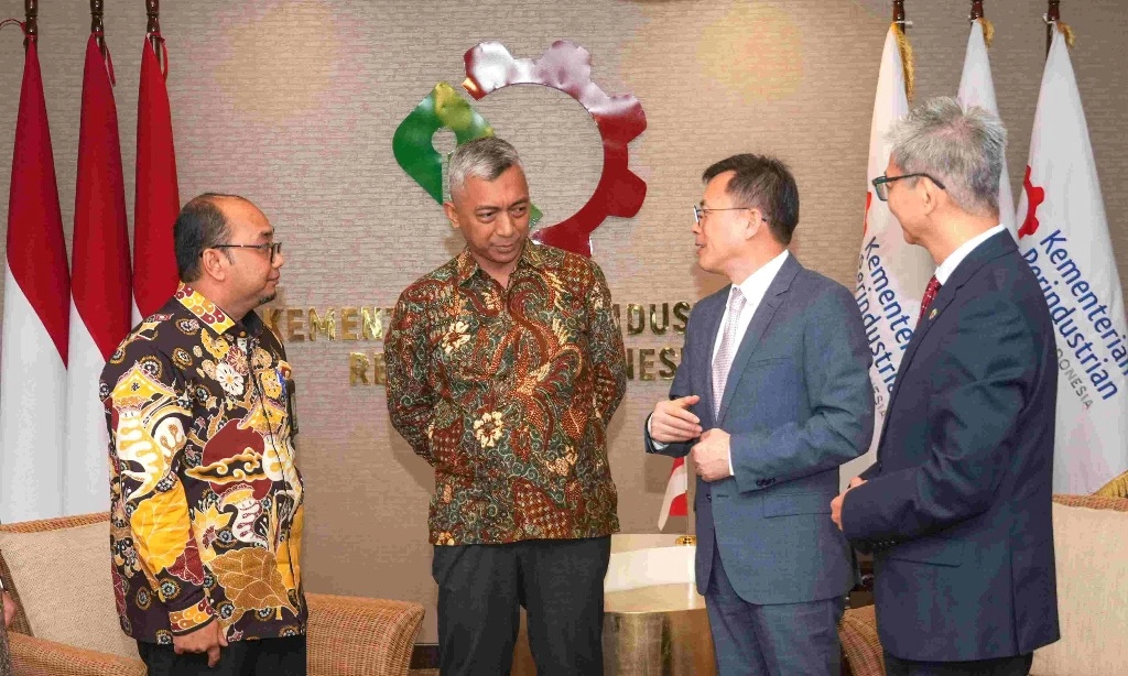 <p id="isPasted">Kemenperin-UNIDO Kerja Sama Kembangkan Industri Hijau dan Hilirisasi Nikel</p>