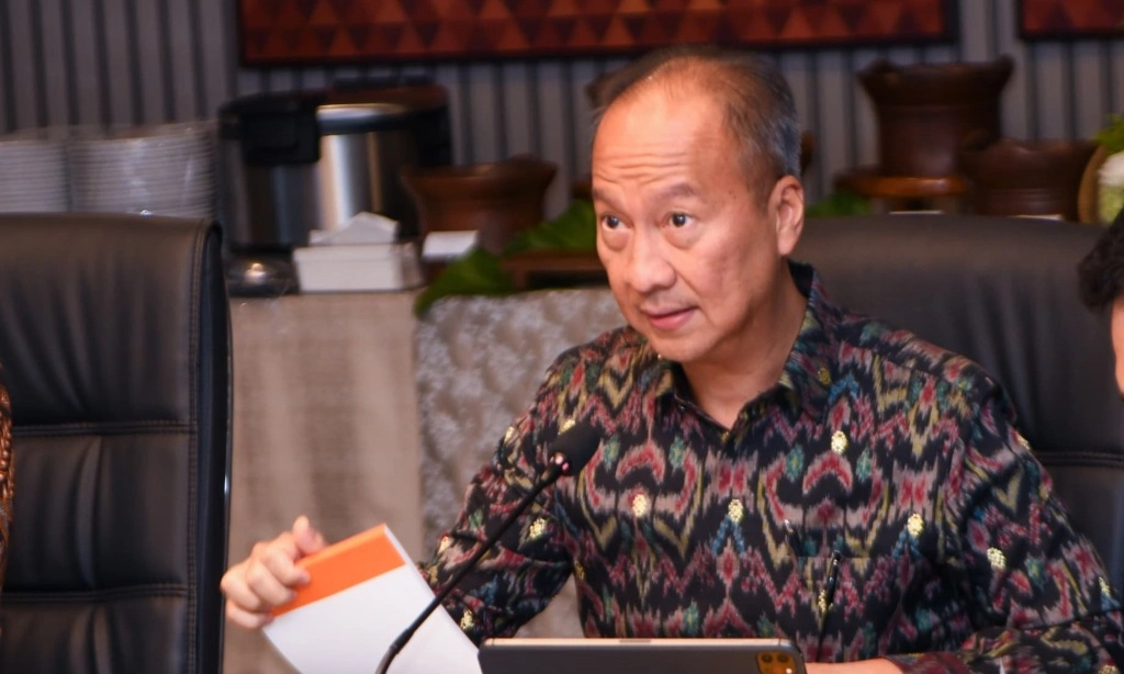 <p id="isPasted">Menperin: Penambahan Kilang Minyak Bakal Dongkrak Kinerja Industri Petrokimia</p>