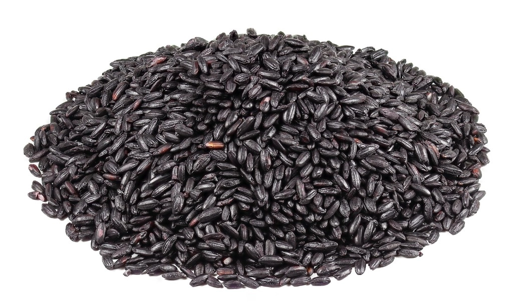 <p>Mengenal Beras Hitam Dan Manfaatnya Untuk Kesehatan</p>