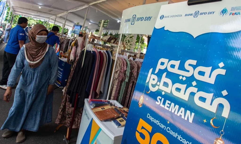 <p id="isPasted">Pemerintah Targetkan Transaksi Rp36,3 T dari Program BINA Lebaran 2025</p>