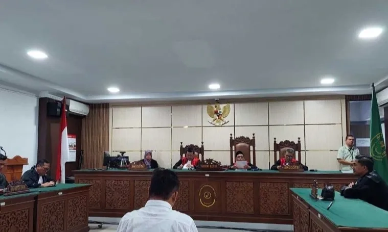 <p>Korupsi Bantuan Korban Konflik, Eks Ketua BRA Divonis 9 Tahun</p>