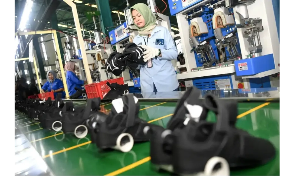 <p>Apindo: Permintaan Global Lesu Berimbas Tutup Pabrik dan Gelombang PHK di RI</p>