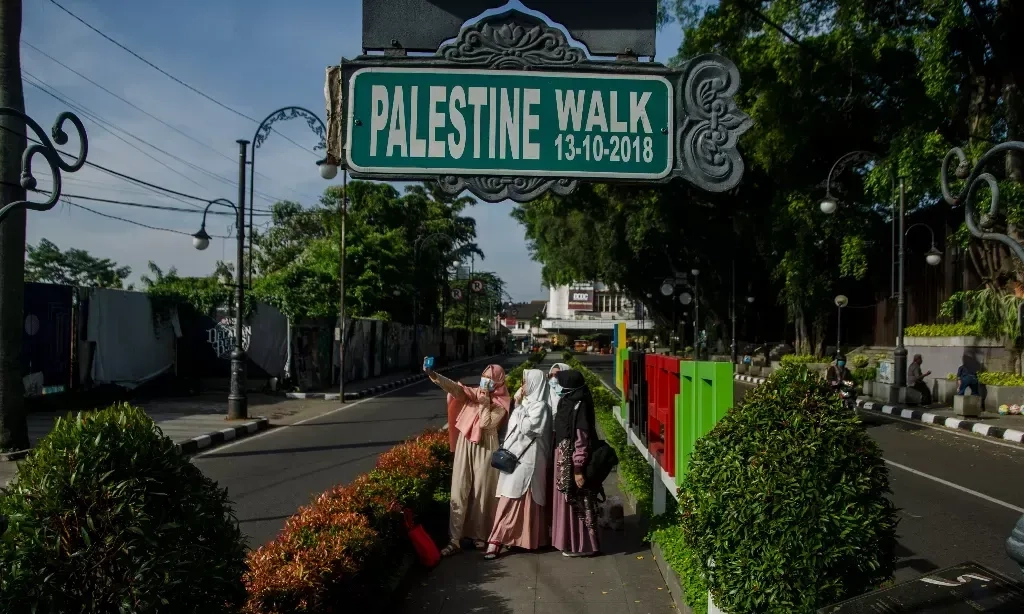 <p>Palestine Walk di Jalan Asia-Afrika Bandung Dipercantik</p>