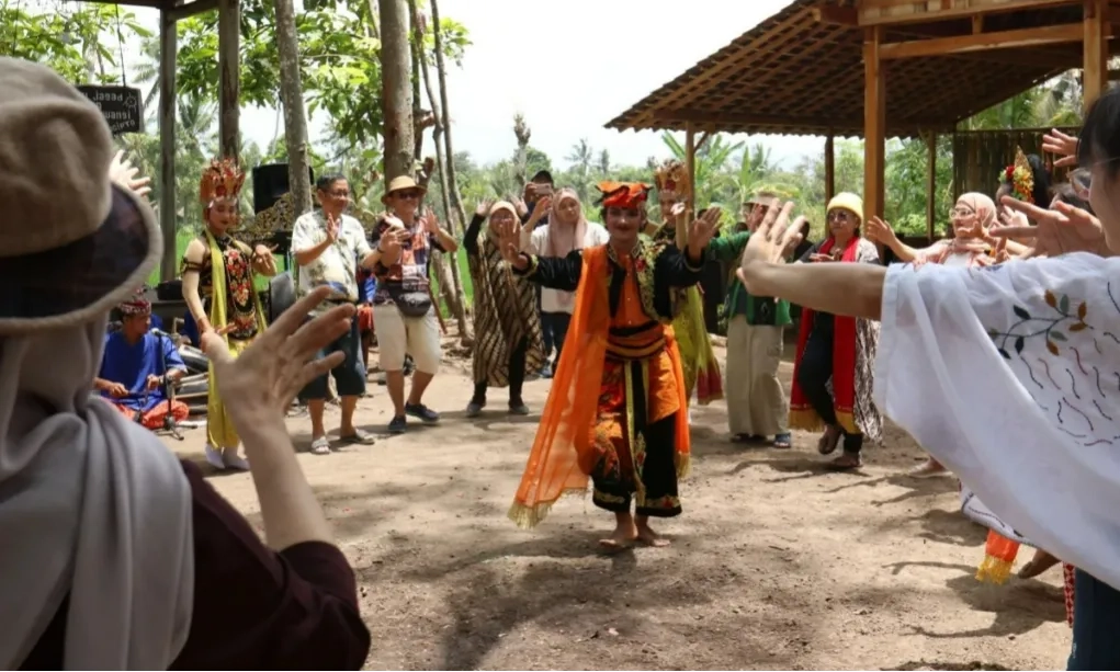 <p>Banyuwangi Hadirkan Beragam Atraksi Seni Budaya Ramaikan Libur Lebaran</p>
