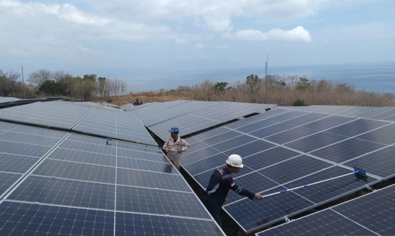 <p id="isPasted">Kementerian ESDM Klaim Dekarbonisasi Sektor Energi Sudah Lampaui Target</p>