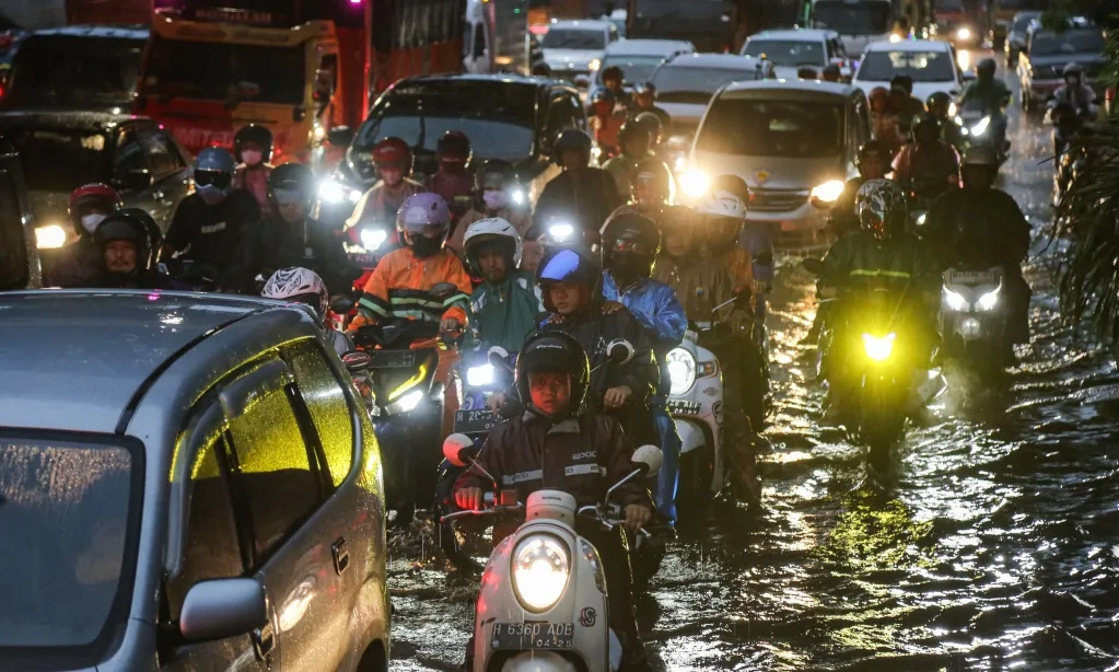 <p>BNPB Ingatkan Pemda Potensi Bencana Saat Libur Lebaran</p>