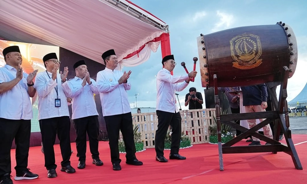 <p>Dongkrak Ekonomi Daerah, National Halal Fair Bukukan Transaksi Rp8,5 M</p>