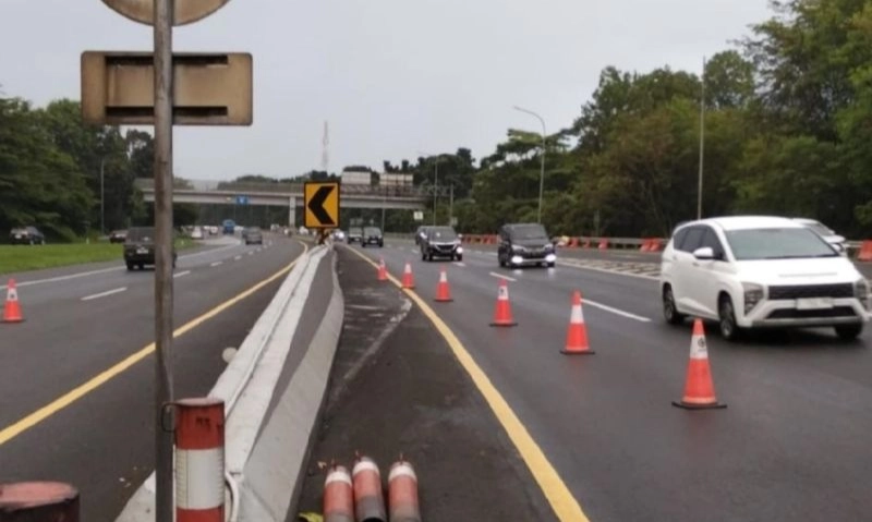<p id="isPasted">Lalu Lintas Normal, Jasa Marga Hentikan <em>Contraflow</em> Ruas Tol Jagorawi Arah Puncak&nbsp;</p>