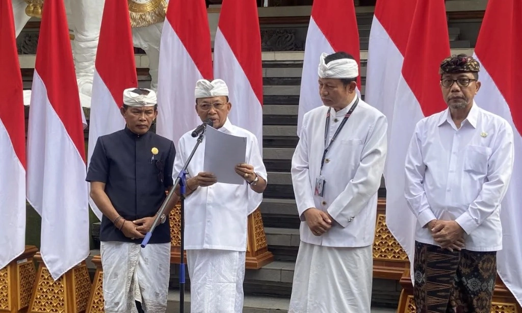 <p>Gubernur Bali Ajak Pemuka Agama Bahas Pelanggaran Nyepi</p>