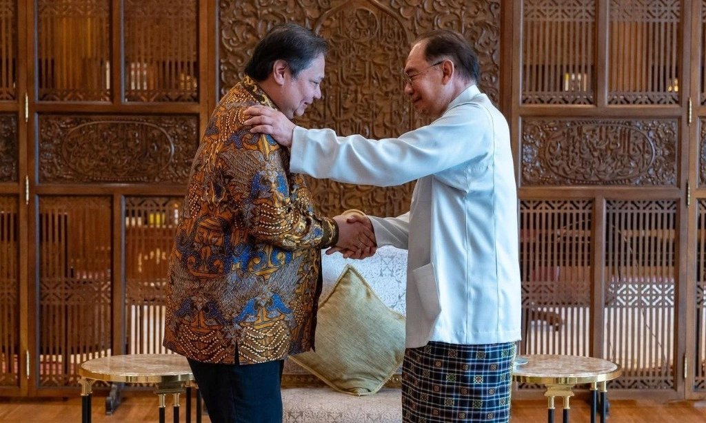 <p id="isPasted">Hadapi Tarif Resiprokal AS, RI-Malaysia Sepakat Perkuat Ekonomi Regional ASEAN</p>