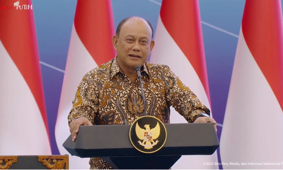 <p>Pemerintah Bakal Kerahkan 30 Ribu Sarjana Unhan Untuk Kelola MBG</p>