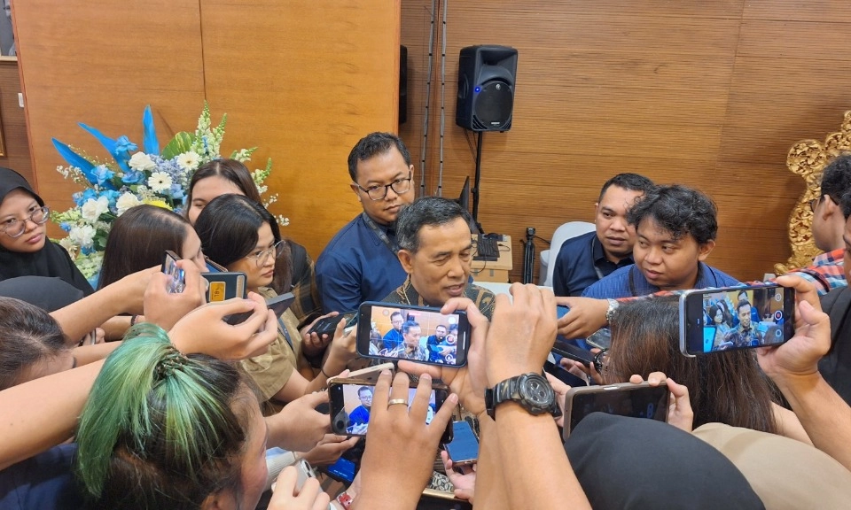 <p id="isPasted">Kemendag Masih Reviu Permendag 8/2024</p>