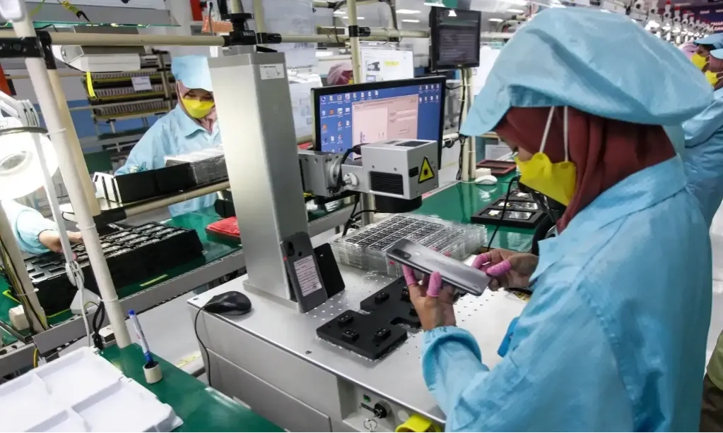 <p id="isPasted">Ada Kelonggaran TKDN, Produsen RI Kehilangan Penjualan <em>Business to Government</em></p>