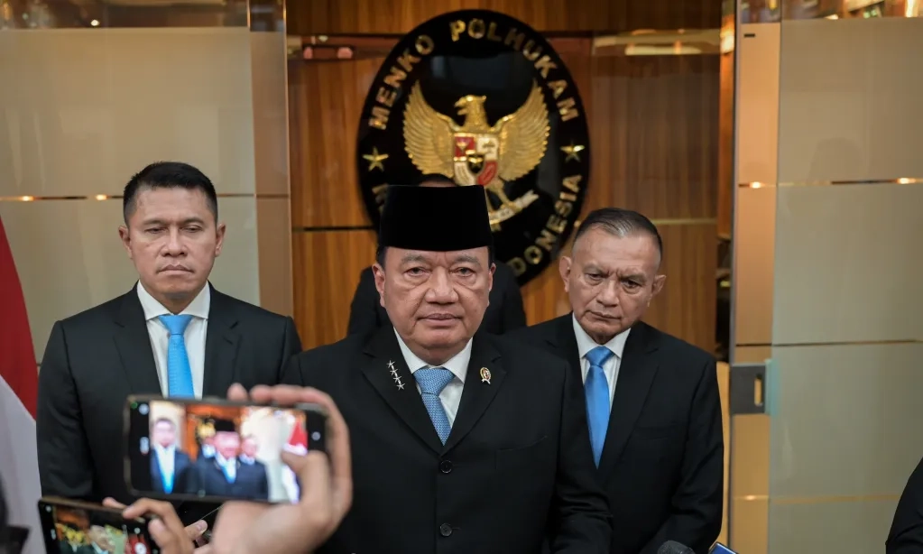 <p>Menko Budi Nilai Pertemuan Prabowo-Megawati Untuk Jaga Stabilitas&nbsp;</p>