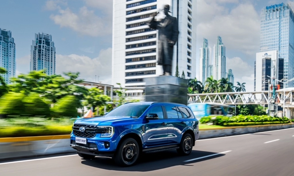 <p>Mengaspal Di Indonesia, Ini Spesifikasi Next-Gen Ford Everest Sport </p>