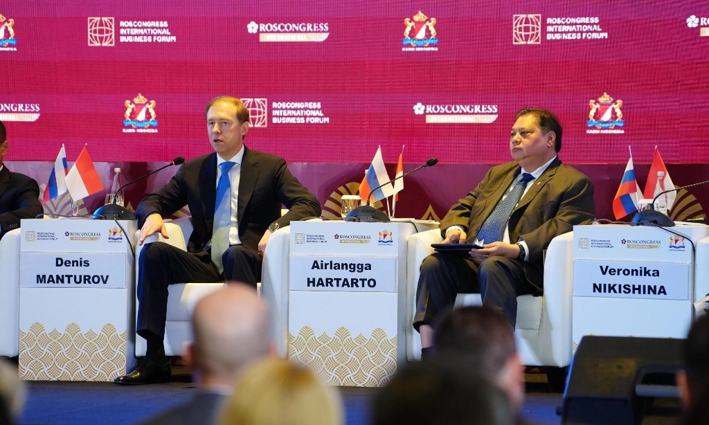 <p id="isPasted">Rusia Dorong Perjanjian Perdagangan Bebas RI-EAEU Terwujud di 2025</p>