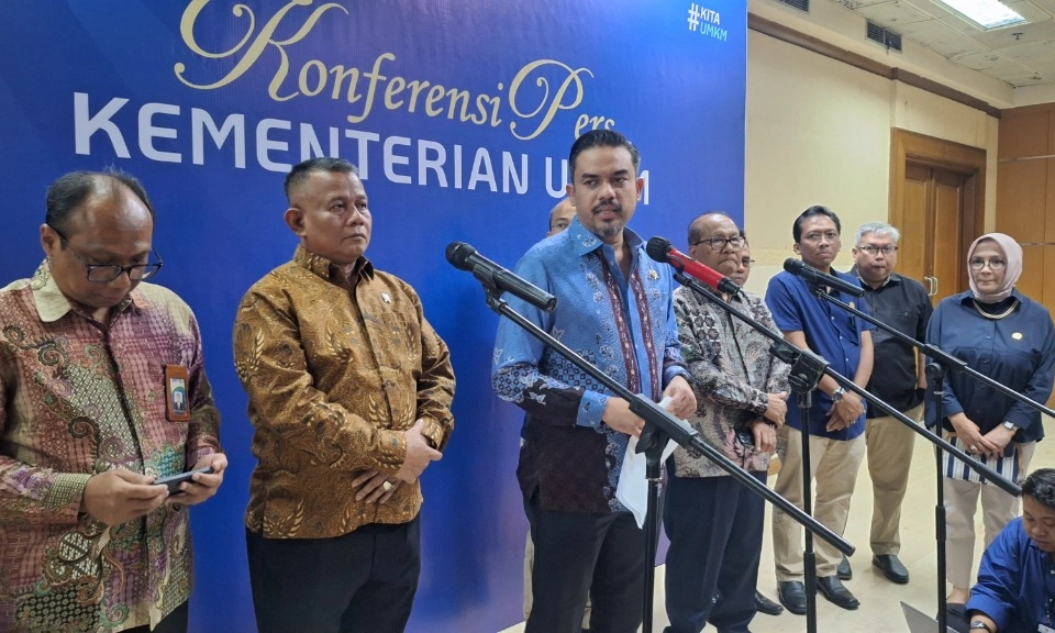 <p id="isPasted">UU UMKM Bakal Direvisi, <em>Driver&nbsp;</em>Ojol Bisa Akses Subsidi BBM Hingga KUR</p>