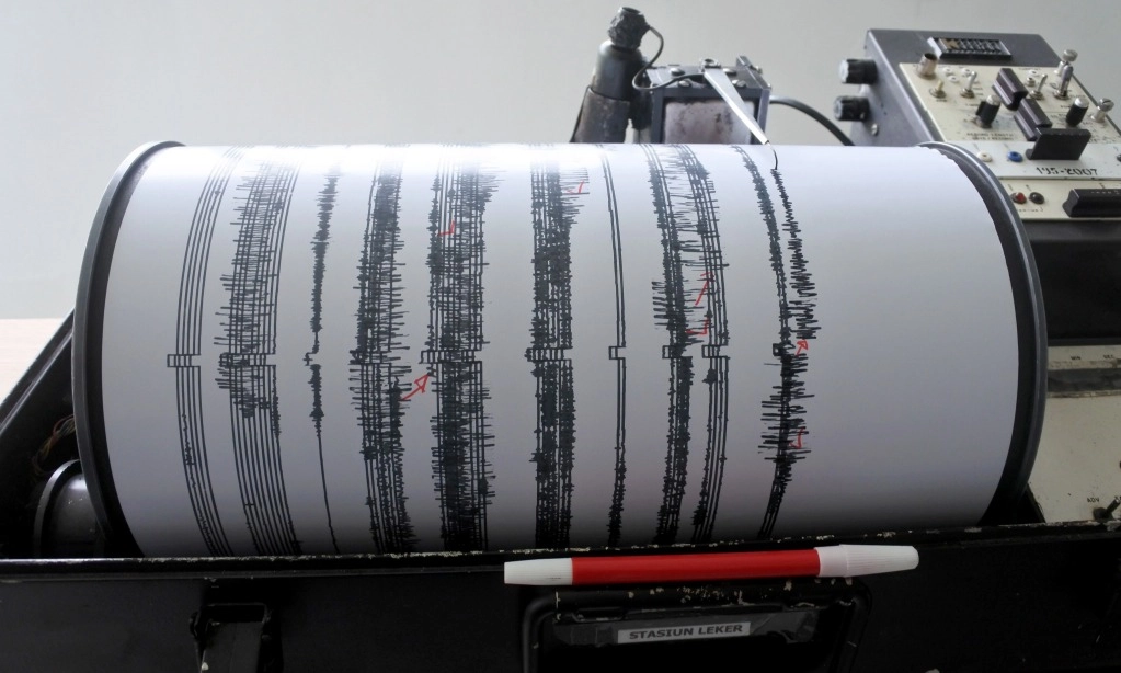 <p>5 Segmen Yang Bisa Picu Gempa Magnitudo 7,4 di Sumbar&nbsp;</p>