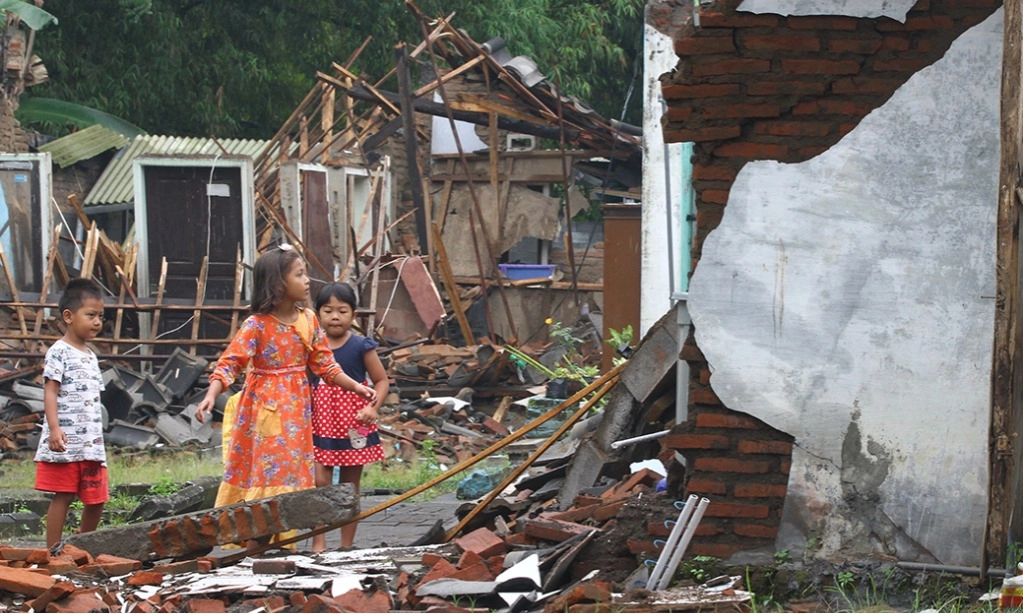 <p>Ada Potensi Gempa Bermagnitudo Sekitar 7,4 Di Sumbar&nbsp;</p>