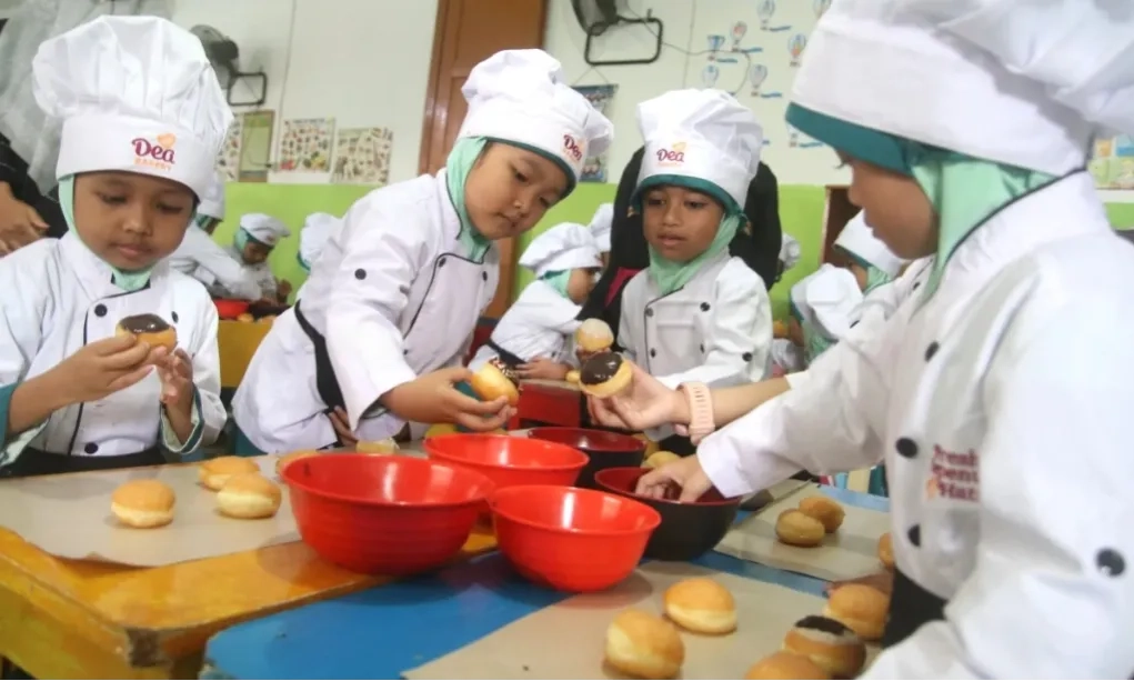 <p>Sekolah Di Tangerang Terapkan Ekstrakurikuler Keputriaan</p>