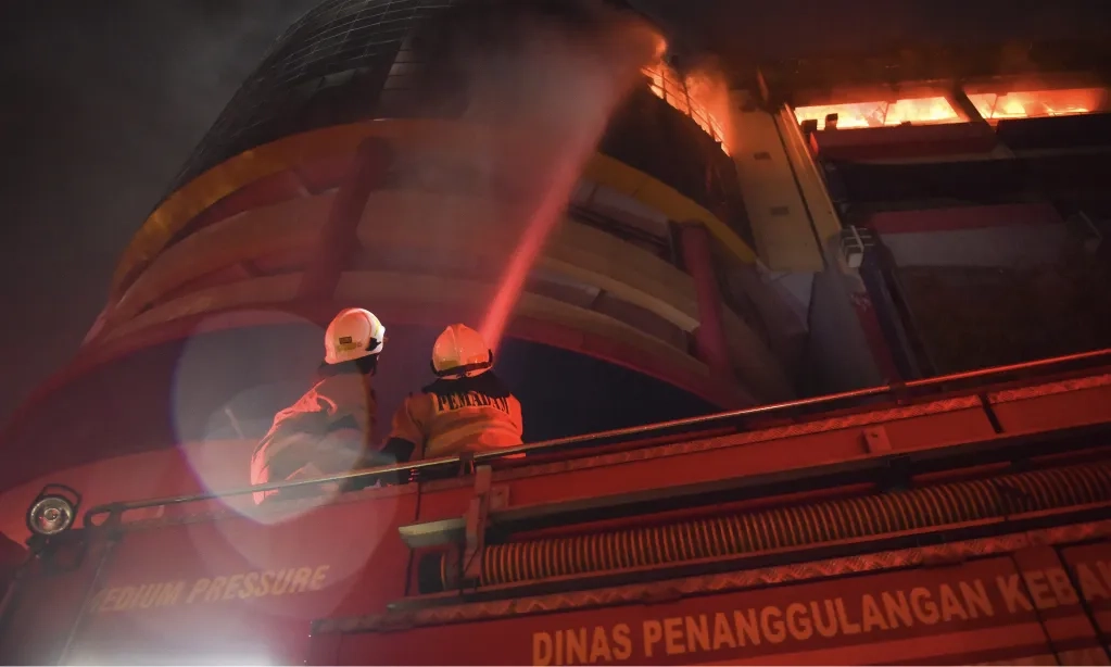 <p>Kebakaran Di Jakarta Kebanyakan Disebabkan Korsleting Listrik</p>