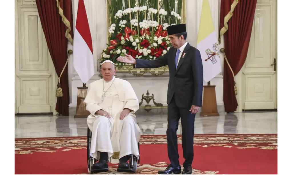 <p>Prabowo Utus Jokowi Hadiri Pemakaman Paus Fransiskus</p>