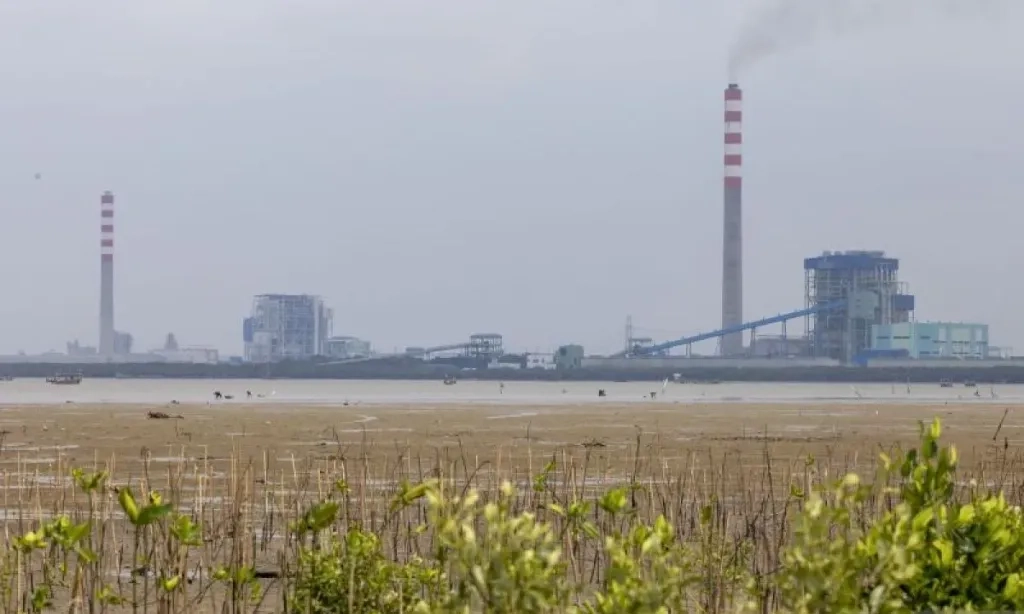 <p>Legislator: Suntik Mati PLTU Bisa Ancam Ketahanan Energi</p>