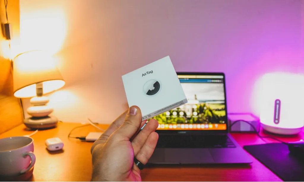 <p>Rosan Optimistis Apple Siap Perbesar Investasi Di Tanah Air</p>