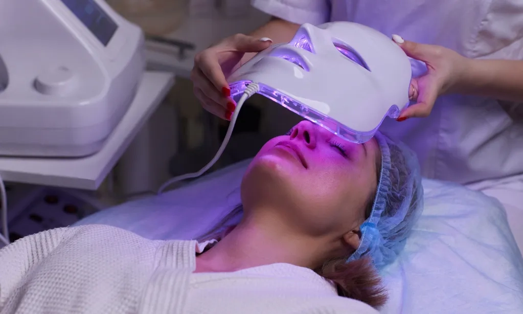 <p id="isPasted">Inovasi AI Untuk Rekomendasi Perawatan Masker LED</p>