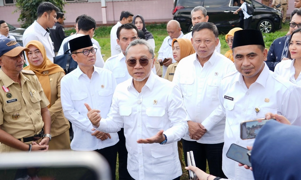 <p id="isPasted">Zulhas Sebut Sekolah Inpres Terbengkalai Bisa Jadi Gedung Kopdes Merah Putih</p>