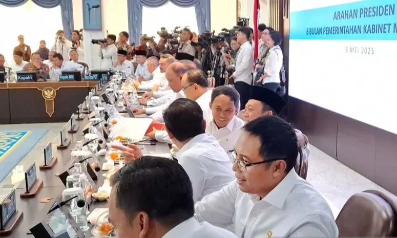 <p>Hasan Nasbi Batal Mundur Dari Kepala Kantor Komunikasi Kepresidenan</p>